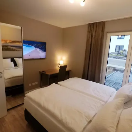 -neubau- 68 Qm 2-zimmer-wohnung Фульда